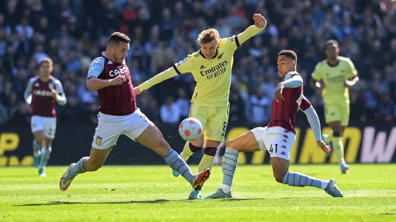 Aston Villa gặp khó trước Arsenal
